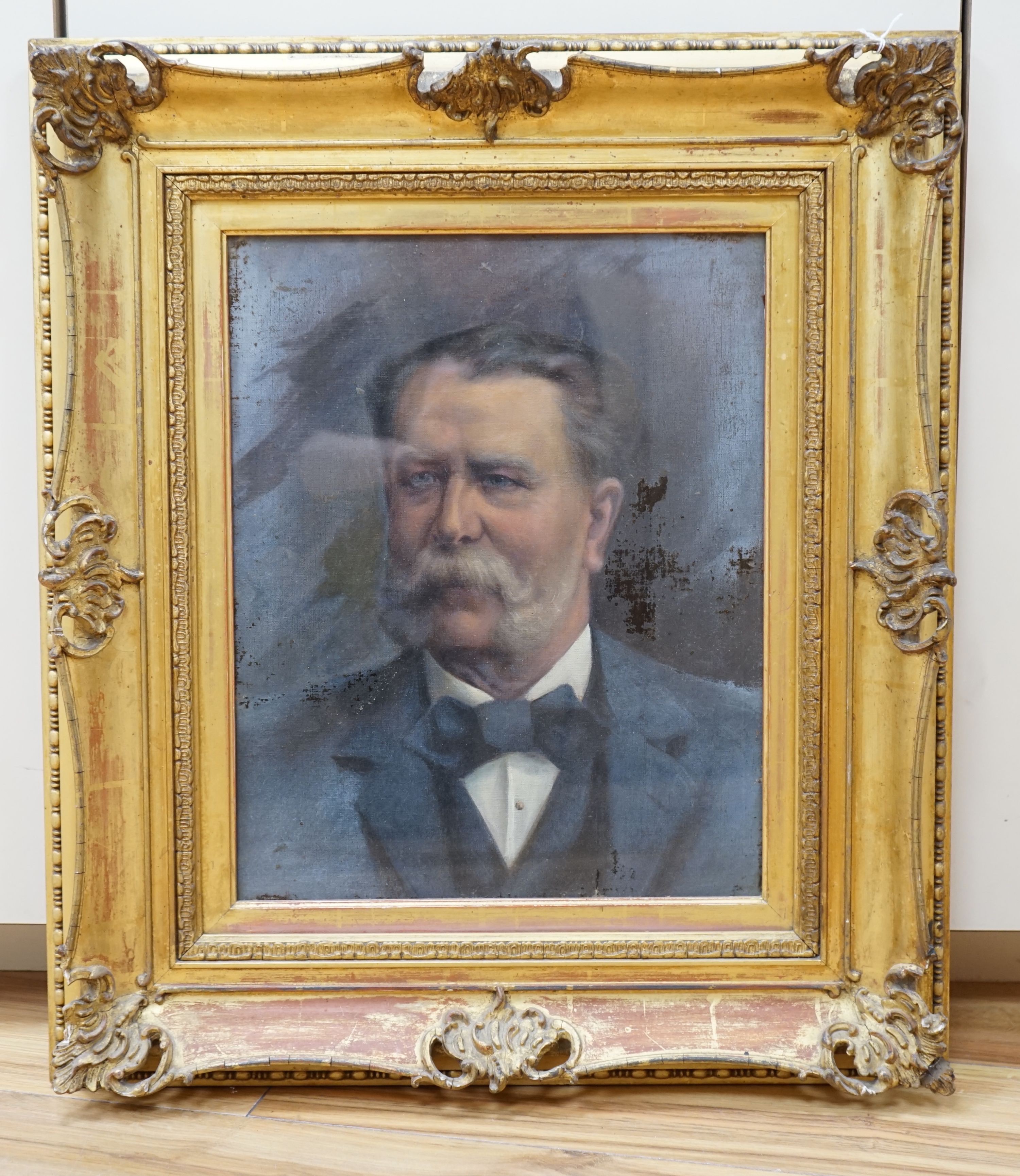 English School c.1900, oil on canvas, Portrait of a gentleman, 37 x 30cm